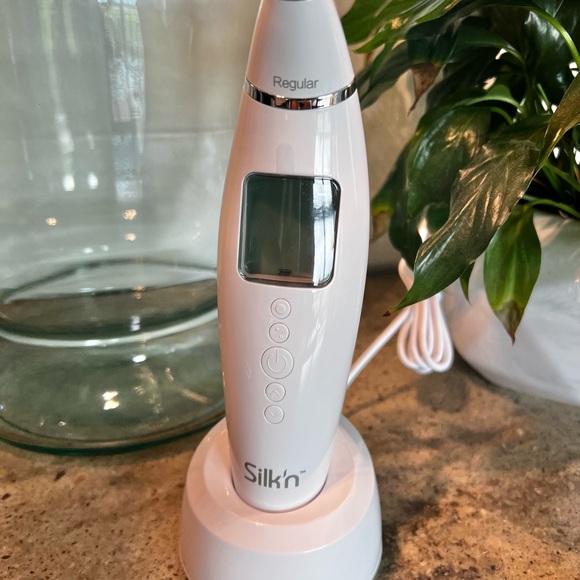 Silk'n Revit Prestige Microdermabrasion - like new - Picture 5 of 5